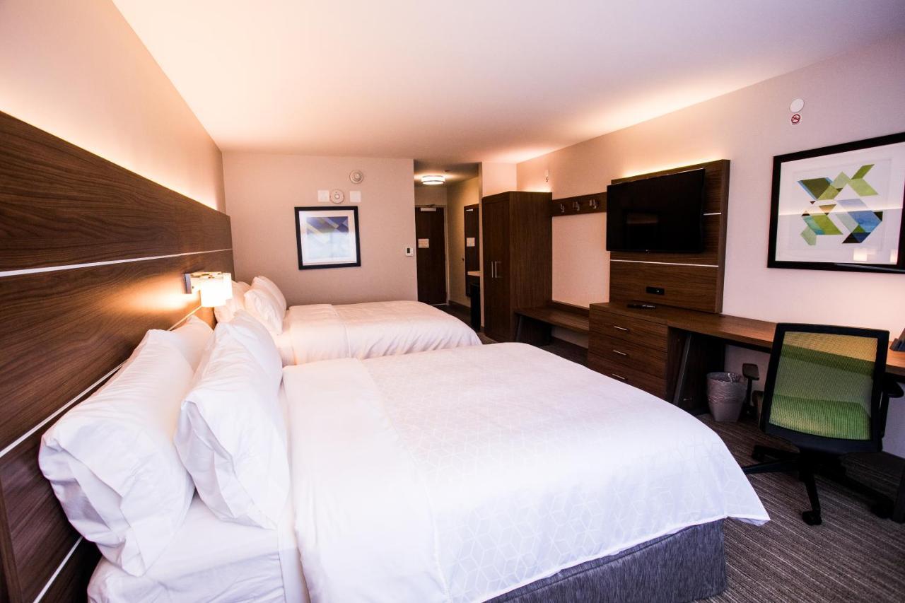 Suite with Two Queen Beds,1007528482:JPEG