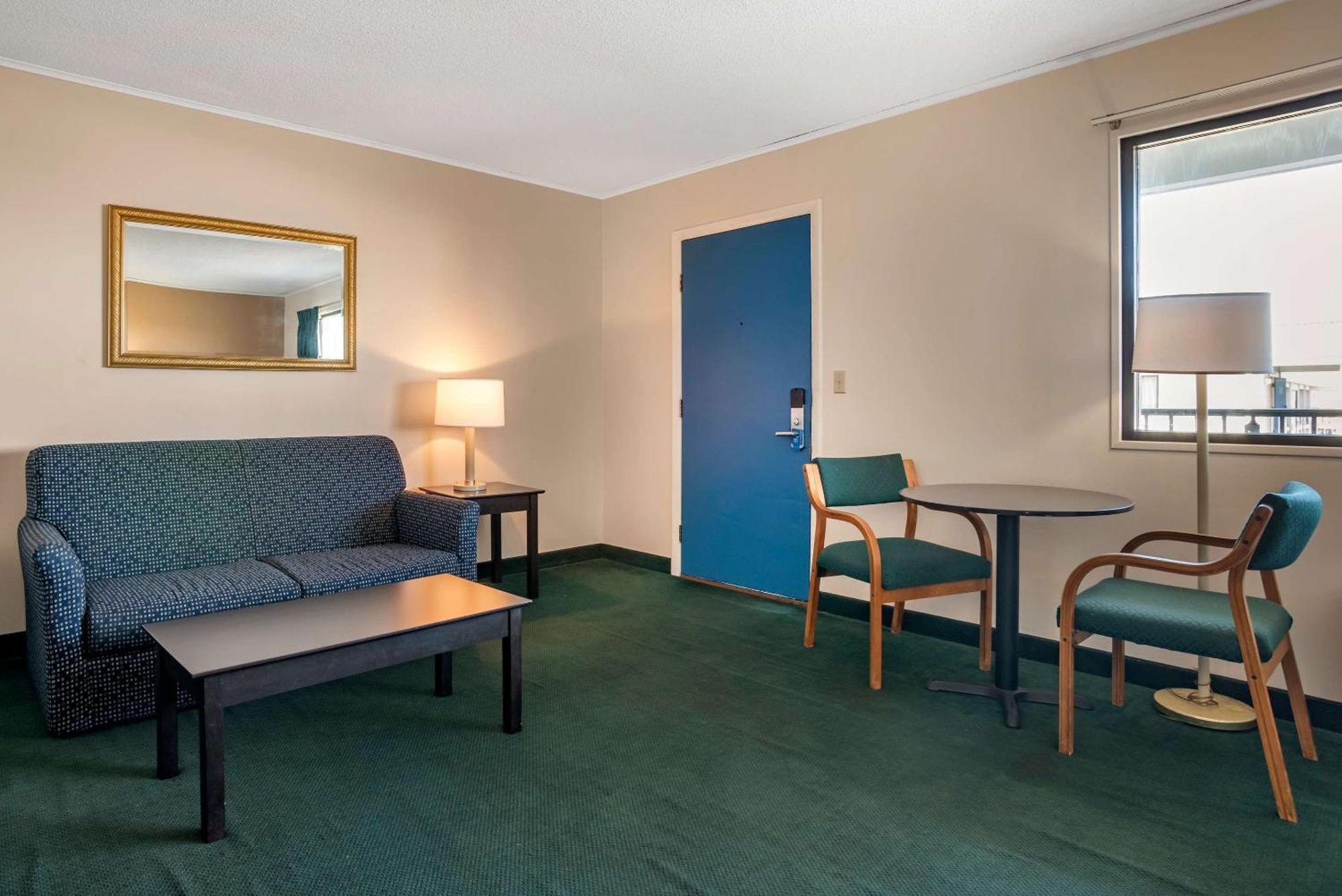 Two Double Beds with Sofa Bed